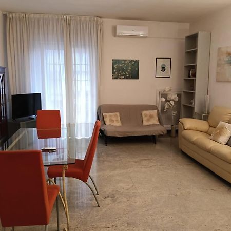 Pane & Pomodoro Beach Roomy Flat Барі Екстер'єр фото