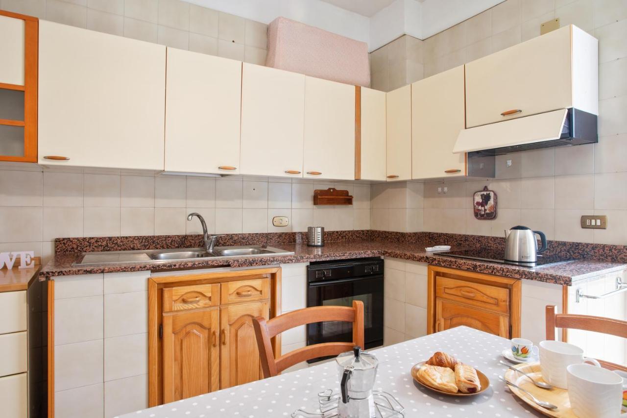 Pane & Pomodoro Beach Roomy Flat Барі Екстер'єр фото
