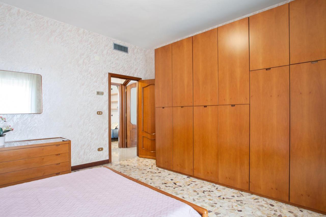 Pane & Pomodoro Beach Roomy Flat Барі Екстер'єр фото
