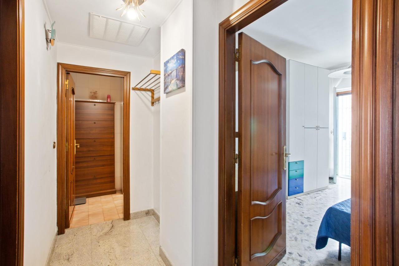 Pane & Pomodoro Beach Roomy Flat Барі Екстер'єр фото
