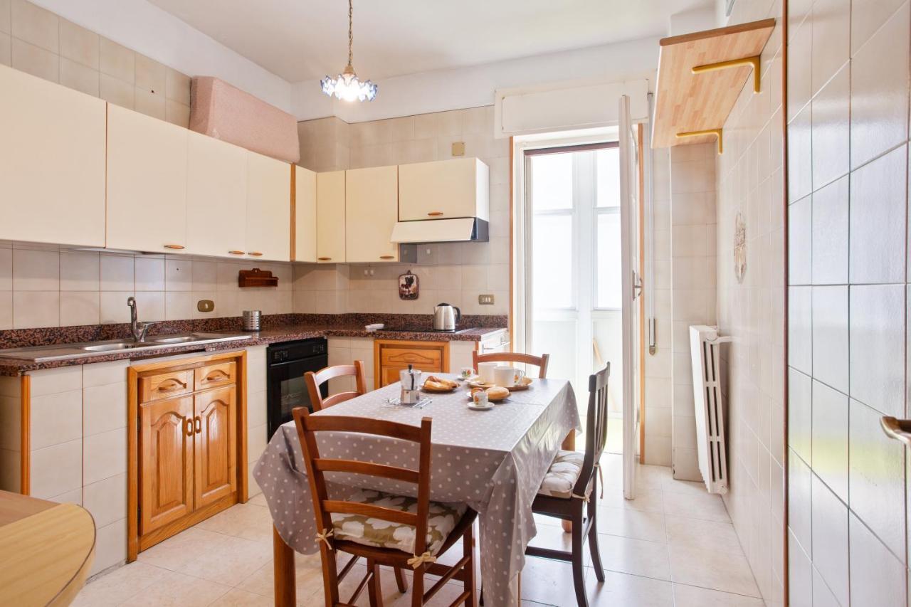Pane & Pomodoro Beach Roomy Flat Барі Екстер'єр фото