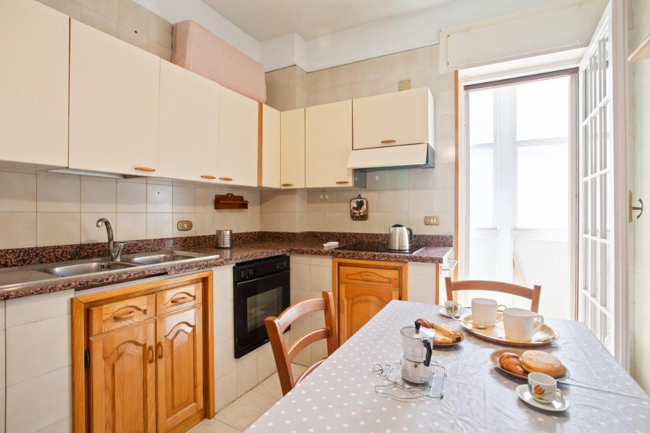 Pane & Pomodoro Beach Roomy Flat Барі Екстер'єр фото