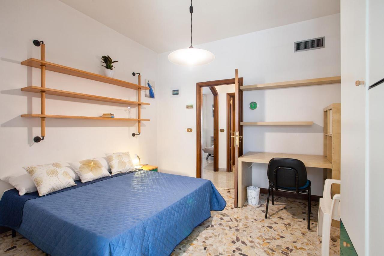 Pane & Pomodoro Beach Roomy Flat Барі Екстер'єр фото