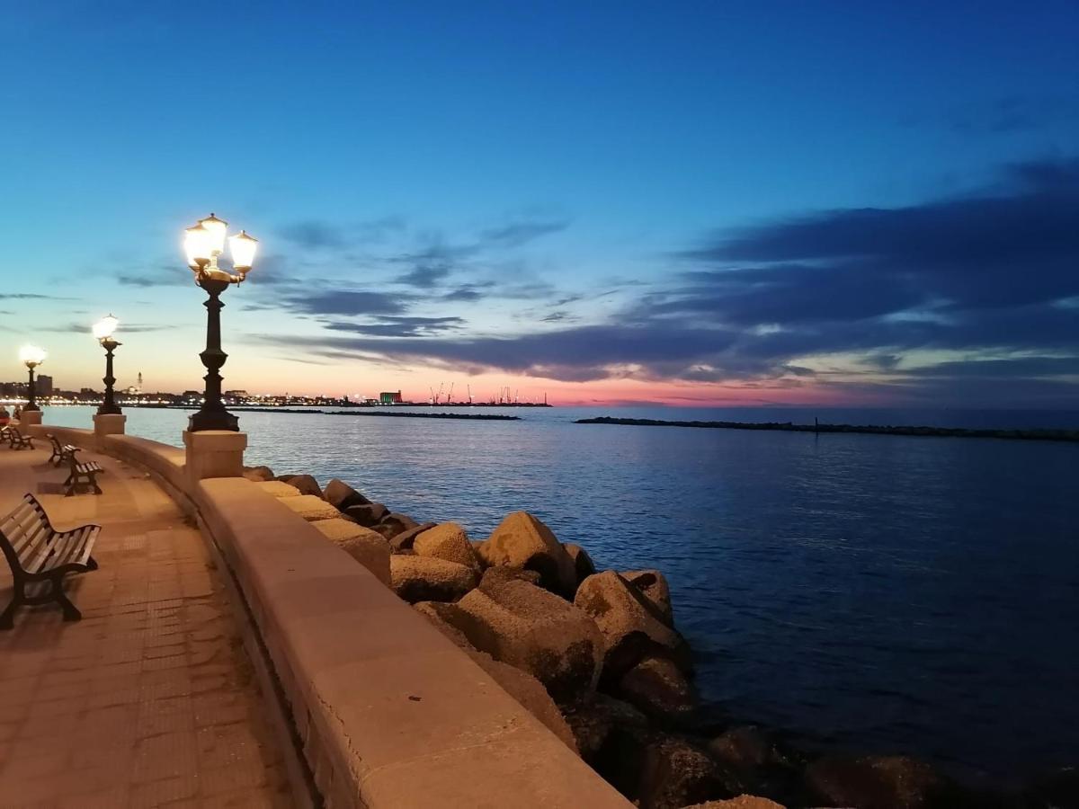Pane & Pomodoro Beach Roomy Flat Барі Екстер'єр фото